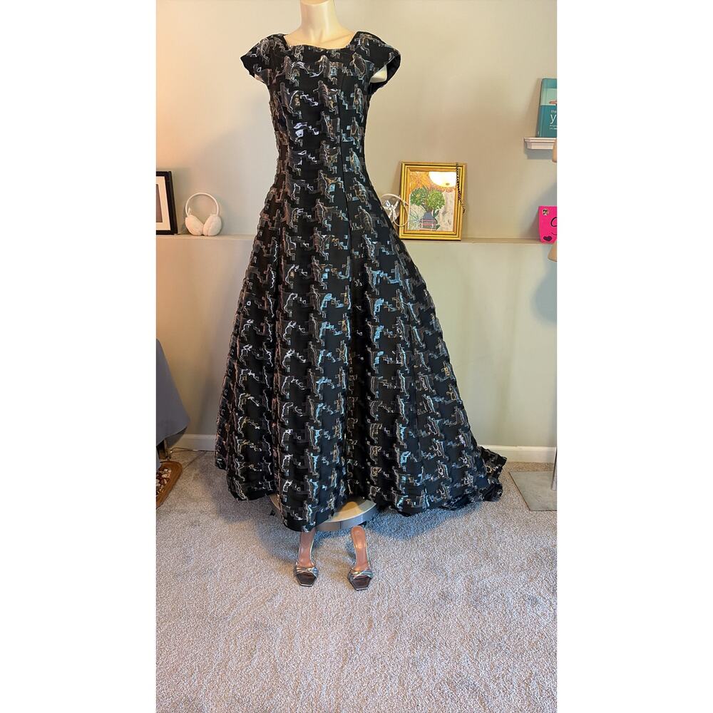 Carolina Herrera - Elegant dress - Picture 2 of 4